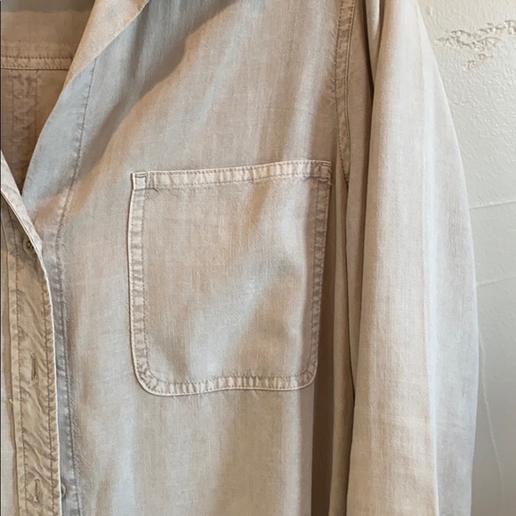Bella Dahl Taupe Shirt Size Large - Picture 3 of 6